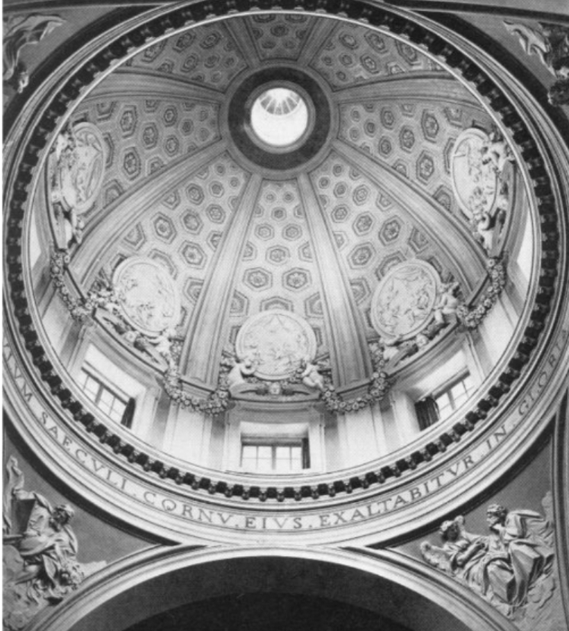 Dettaglio decorazione scultorea di pennacchi e intradosso della cupola nella chiesa barocca di San Tommaso a Castel Gandolfo, Gianlorenzo Bernini.